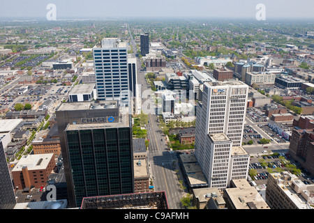 Luftaufnahme der Innenstadt von Columbus, Ohio aussehende Osten auf breiter Straße von James A. Rhodes State Office Building Stockfoto