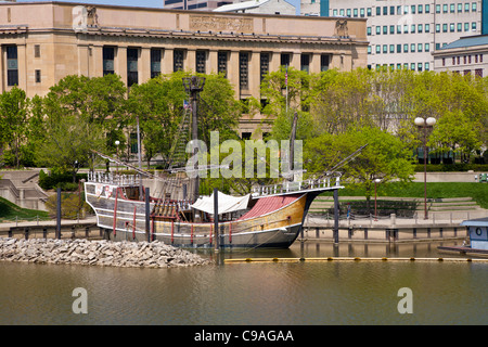 Replik von Christopher Columbus Flaggschiff Santa Maria in der Innenstadt von Columbus, Ohio. Stockfoto