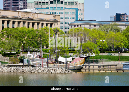 Replik von Christopher Columbus Flaggschiff Santa Maria in der Innenstadt von Columbus, Ohio. Stockfoto