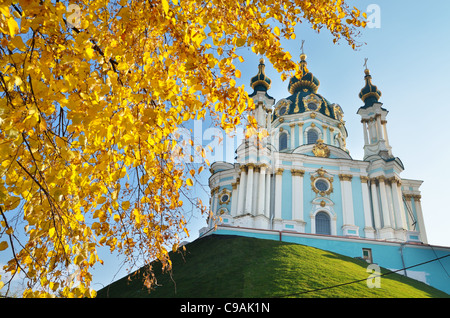 St. Andreas Kirche, Andrews Abstammung (Andreewskij Theatergebäude), Podil, Kiew, Ukraine Stockfoto