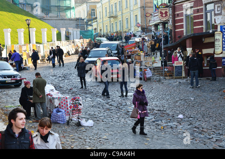 Andrews Abstammung (Andreewskij Theatergebäude), Podil, Kiew, Ukraine Stockfoto