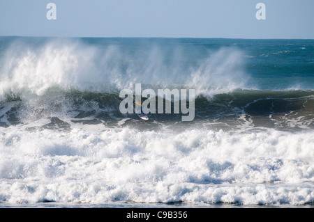 Der unerbittliche Super Serie UK Pro Surf Tour war in Newquay für eine andere Veranstaltung am 10. November 2011 Stockfoto