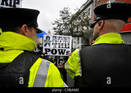 Dissident Republikaner protestieren in Londonderry für Reform der Haftbedingungen für Gefangene der Real IRA in Nordirland. Stockfoto