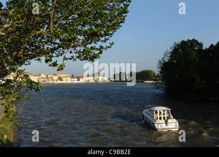 Das Grand Bassin des Canal du Midi in Castelnaudary in Aude, Languedoc-Roussillon, Frankreich Stockfoto