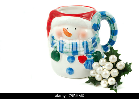 Ein Schneemann-Becher auf einem isolierten weißen Hintergrund Stockfoto