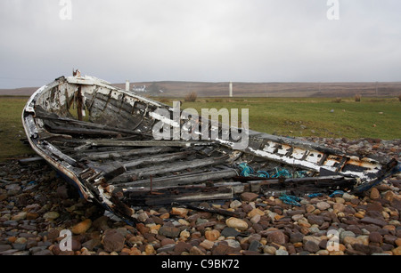 faule Boot in schottischen Küstenlandschaft Stockfoto