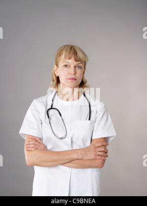 Porträt von Reife Ärztin Stockfoto