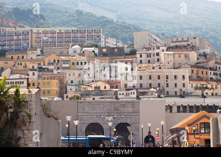 Foto von Architektur, Gebäude, Städtisches Motiv in Gibraltar. Stockfoto