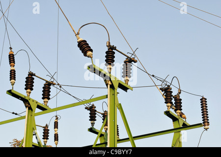 Strom-Stromleitungen Stockfoto