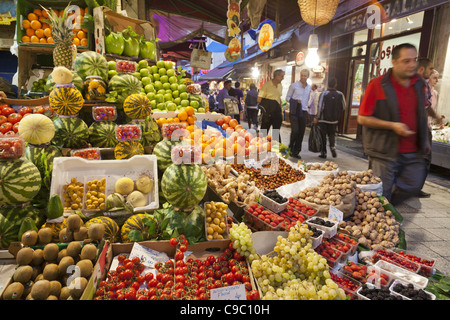 Marktstraße in Beyoglu, Istanbul, Türkei, Europa, Stockfoto