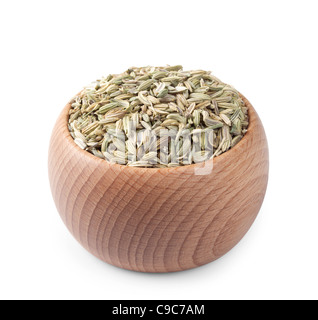 Holzschale mit Fenchelsamen isoliert auf weißem Hintergrund Stockfoto