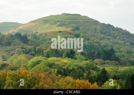 Das britische Lager Eisen Alter Wallburg, Herefordshire Leuchtfeuer in den Malvern Hills Stockfoto