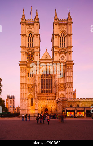 Westminster Abbey in der Abenddämmerung, London Stockfoto