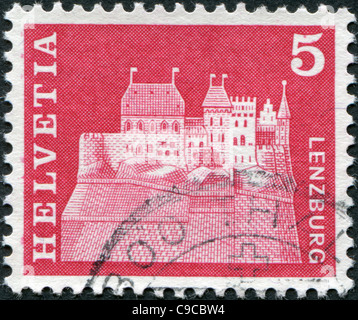 1968 Schweiz: Eine Briefmarke gedruckt in der Schweiz, zeigt Schloss Lenzburg Stockfoto