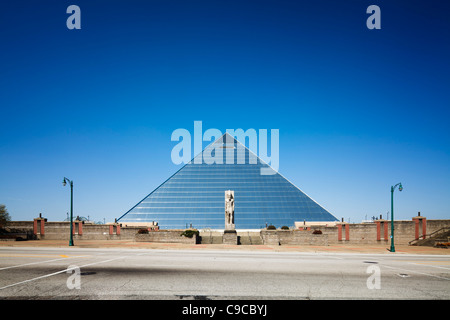 Ramses Statue Pyramide Arena, Memphis Stockfoto