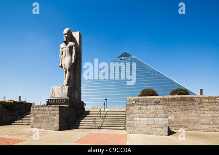 Ramses Statue Pyramide Arena, Memphis Stockfoto