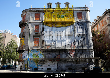 Graffiti an Außenwänden der verlassenen Gebäude, Lissabon Portugal Europa Stockfoto