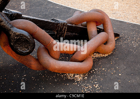 Riesige Kette an der Historic Dockyard Chatham Stockfoto
