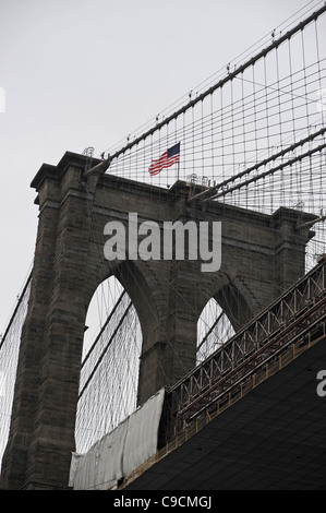 Brooklyn Bridge gesehen von touristischen Bootsfahrt Manhattan New York NYC USA Amerika Stockfoto