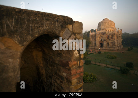 Die Bara Gumbad, Lodhi Gärten, Neu-Delhi, Indien Stockfoto