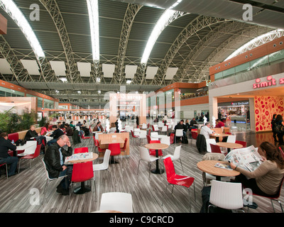 SIMIT Sarayi Restaurant in Sabiha Gökçen Flughafen in Istanbul Türkei Stockfoto