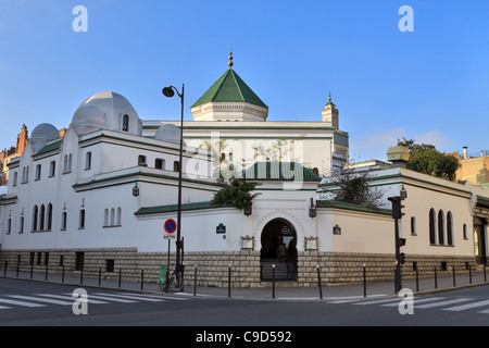 Paris-Moschee. Die Grande Moschee de Paris wurde im Jahre 1922 gebaut. Das Minarett ist 33 Meter hoch. Stockfoto