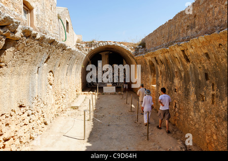 Moni Arkadiou. Kreta. Griechenland. Blick auf das Pulvermagazin in der schönsten und eindrucksvollsten Kloster Arkadiou. Stockfoto