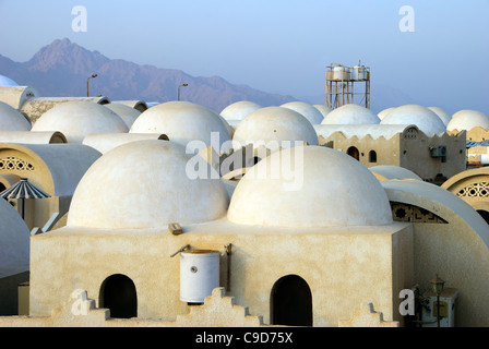 Sphärische Dächer von einem Resort - Dahab, Sinai-Halbinsel, Ägypten Stockfoto