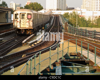 7-Zug, U-Bahn-Gleise, Queens, New York Stockfoto