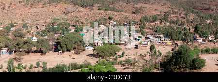 Blick auf den nördlichen Stelen-Feld und Umgebung vom Yeha Hotel in Aksum, Nord-Äthiopien, Afrika. Stockfoto