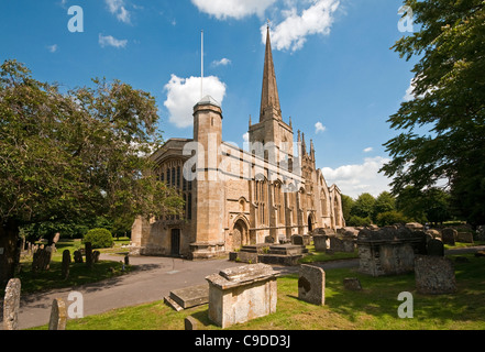 Johannes der Täufer Kirche Burford in den Cotswolds Stockfoto