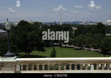 USA. Washington D.C. National Mall aus dem Capitol. Im Hintergrund der Obelisk. Stockfoto