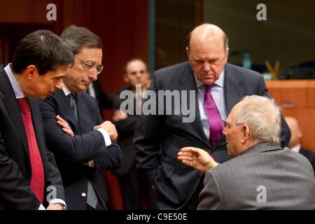 Gaspar Draghi Noonan Finanzminister Schäuble Stockfoto