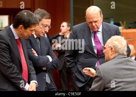 Gaspar Draghi Noonan Finanzminister Schäuble Stockfoto