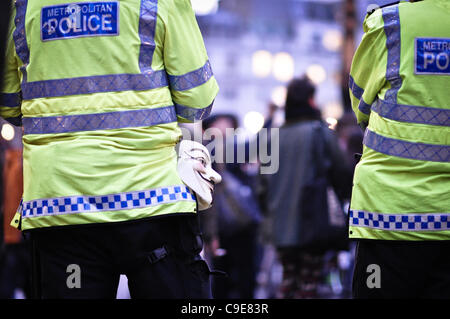 Central London März N30 Streiktag - zog weg von Lincoln Inn Field und sammelten sich auf dem Damm zu begleiten. Stockfoto