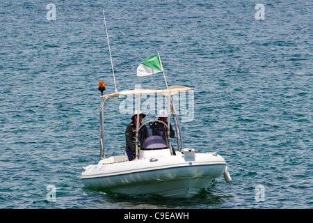 05.12.2011. Perth, Australien. Beamte in der Vorbereitung vor der RS: x Frauen Windsurfen Teilung der ISAF World Sailing Championships eine Qualifikation für die Olympischen Spiele 2012 statt in Fremantle am Indischen Ozean. Stockfoto