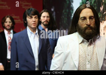 RINGO STARR & GEORGE HARRISON & PAUL MCCARTNEY & JOHN LENNON, DIE BEATLES WACHS, FIGUREN ENTHÜLLUNG HOLLYWOOD LOS ANGELES NEFF Stockfoto