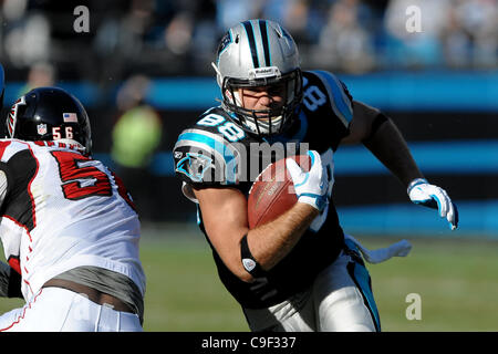 11. Dezember 2011 - Charlotte, North Carolina, USA - Carolina Panthers Tight-End Greg Olsen (88) im heutigen Spiel. Falken besiegen Panther 31-23 bei der Bank of America Stadium in Charlotte, North Carolina. (Kredit-Bild: © Anthony Barham/Southcreek/ZUMAPRESS.com) Stockfoto