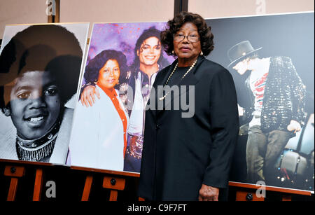 Katherine Jackson, 12. Dezember 2011: Katherine Jackson besucht die Pressekonferenz über die Michael Jackson Kinder Foundation in Tokio, Japan, am 12. Dezember 2011. Katherine zeigte die Genehmigung über die Einrichtung von "Michael Jackson Children Foundation". Stockfoto