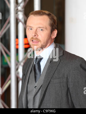 London, UK, 13.12.2011 Simon Pegg besucht die Mission: unmöglich Phantom Protokoll - UK-Film-Premiere im BFI IMAX Kino in Lo Stockfoto