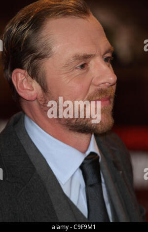 London, UK, 13.12.2011 Simon Pegg besucht die Mission: unmöglich Phantom Protokoll - UK-Film-Premiere im BFI IMAX Kino in Lo Stockfoto