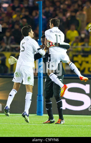 Al-Sadd Teamgruppe, 18. Dezember 2011 - Fußball / Fußball: Torhüter Mohamed Saqr von Al-Sadd feiern nach dem Sieg im Elfmeterschießen während der FIFA Club World Cup Japan 2011 Spiel um den 3. Platz zwischen Kashiwa Reysol 0(3-5) 0 Al-Sadd Sports Club International Stadium Yokohama in Kanagawa, Stockfoto