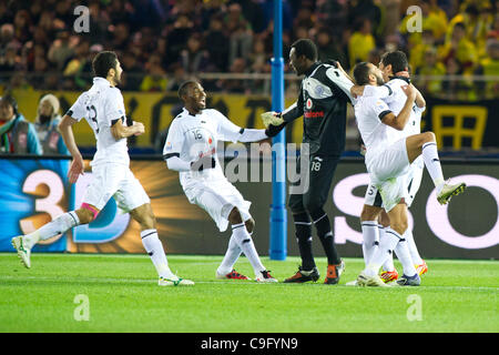 Al-Sadd Teamgruppe, 18. Dezember 2011 - Fußball / Fußball: Torhüter Mohamed Saqr von Al-Sadd feiern nach dem Sieg im Elfmeterschießen während der FIFA Club World Cup Japan 2011 Spiel um den 3. Platz zwischen Kashiwa Reysol 0(3-5) 0 Al-Sadd Sports Club International Stadium Yokohama in Kanagawa, Stockfoto