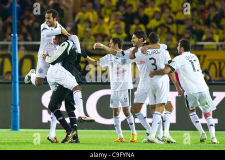 Al-Sadd Teamgruppe, 18. Dezember 2011 - Fußball / Fußball: Torhüter Mohamed Saqr von Al-Sadd feiern nach dem Sieg im Elfmeterschießen während der FIFA Club World Cup Japan 2011 Spiel um den 3. Platz zwischen Kashiwa Reysol 0(3-5) 0 Al-Sadd Sports Club International Stadium Yokohama in Kanagawa, Stockfoto