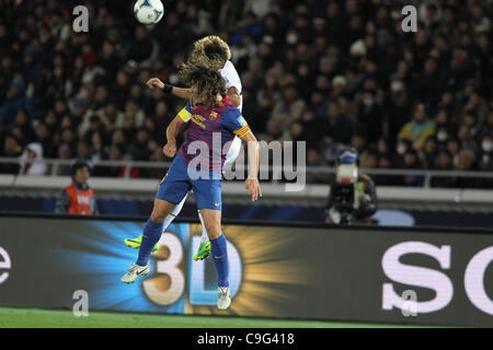 (F-B) Carles Puyol (Barcelona), Neymar (Santos), 18. Dezember 2011 - Fußball / Fußball: FIFA Club World Cup Final-Spiel zwischen Santos FC 0-4 FC Barcelona im International Stadium Yokohama in Kanagawa, Japan. (Foto von Kenzaburo Matsuoka/AFLO) Stockfoto