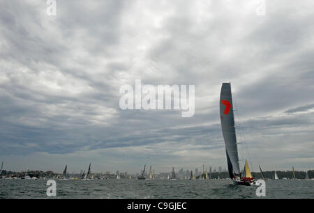 26.12.2011. Sydney, Australien. Rolex Sydney to Hobart Yacht Race 2011. Wild Oats XI vorbereiten für den Start des Rennens. Stockfoto