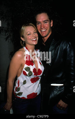 13. Januar 2002 - Hollywood, Kalifornien, US - K23812EG. MARK PAUL GOSSELAAR & CHARLOTTE ROSS. ABC All-Star-Party.Cal Bühne, CA. 01/13/2002(Credit Image: © Ed Geller/Globe Photos/ZUMAPRESS.com) Stockfoto