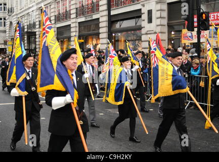 Die Royal Legion marschieren während der Londoner New Year es Day Parade. 01.01.12 Stockfoto