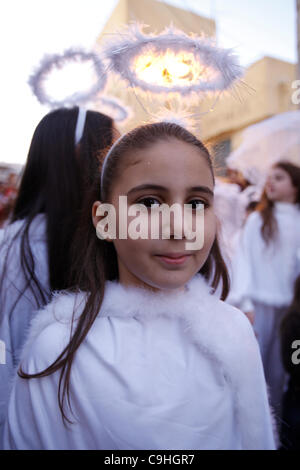 Muslimische mädchen aus christlichen jungen