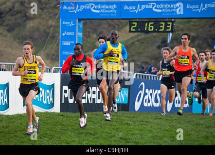 BUPA Great Edinburgh Cross Country Run, 7. Januar 2012, Mens Invitational 3-Km-Rennen. Gewinner: Asbel Kiprop, Kenia, zweite: Jonny Heu, GBR, dritte: Eliud Kipchoge, Kenia Stockfoto